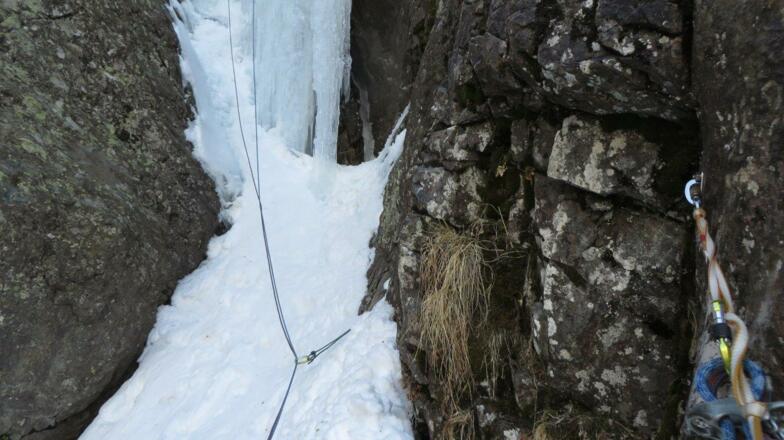 Am Beginn der ersten Seillänge
