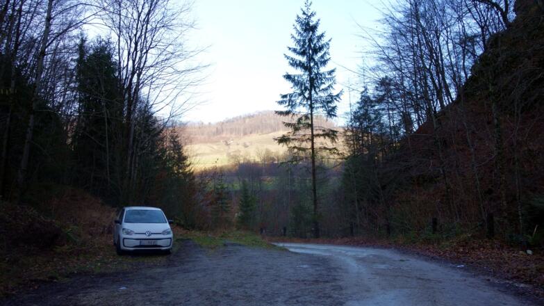 Oberer Parkplatz 335m beim Schranken