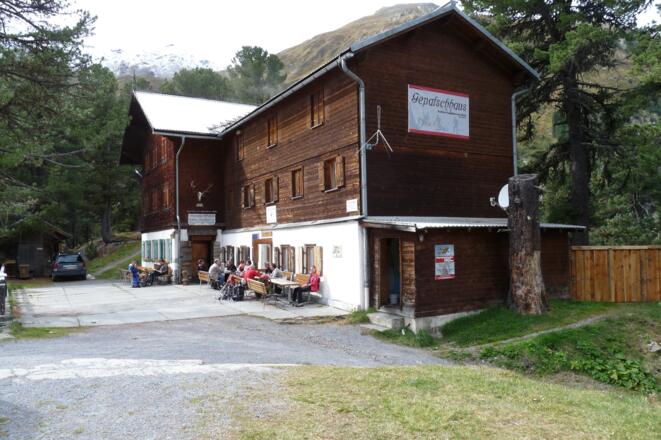Nach einer schönen Bergtour ist das Ziel Gepatschhaus erreicht.