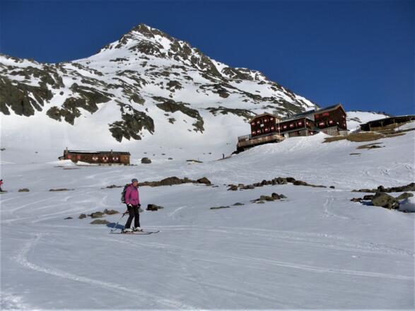 morgendliche Abfahrt von der Vernagthütte ins Guslartal