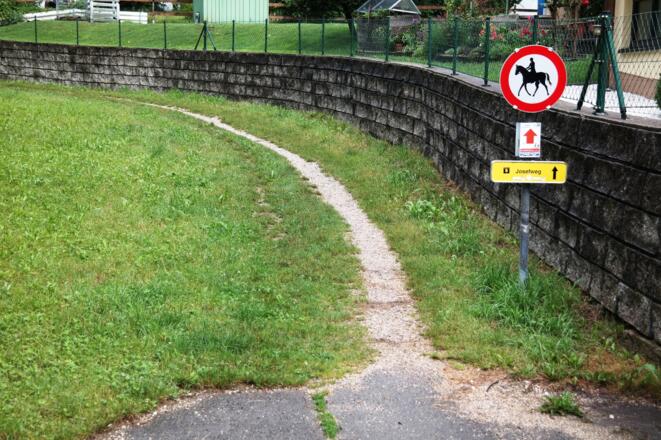 Ab hier beginnt mit dem "Josefweg" die "richtige" Wanderung.