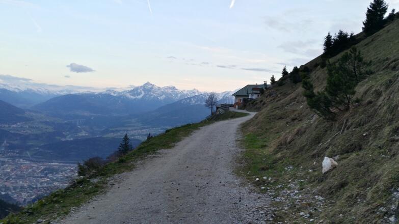 Ich versteh die vielen Biker .... Höttinger Alm ist immer ein Genuss!