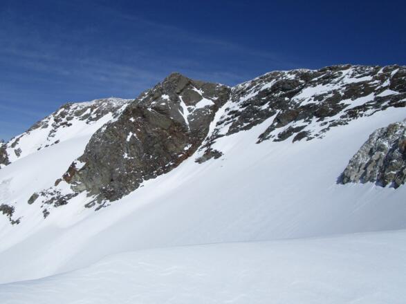 der Triebenkarlasferner und die Sonklarspitze im Hintergrund