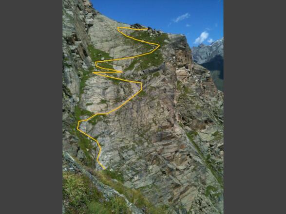 Die alpine Schlüsselstelle am dritten Tag: Seilversicherte Passage im Cottbusser Höhenweg