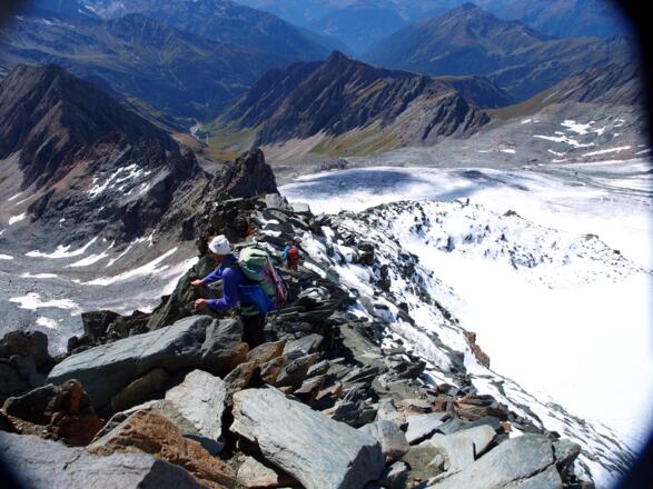 versicherter Abstieg von der Adlersruhe 3454m