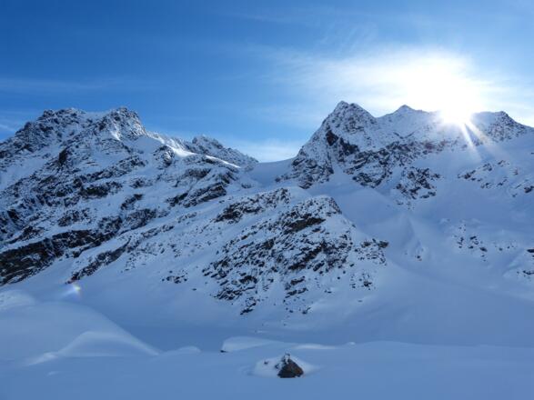 Der weitere Anstieg ist hier gut einsehbar, er verläuft in Bildmitte.