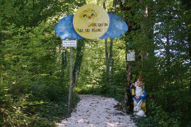 Eingang zum Kindermärchenweg