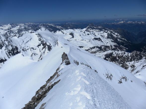 Eiskögele vor Stubacher Sonnblick vom Gipfel des Schneewinkelkopfes