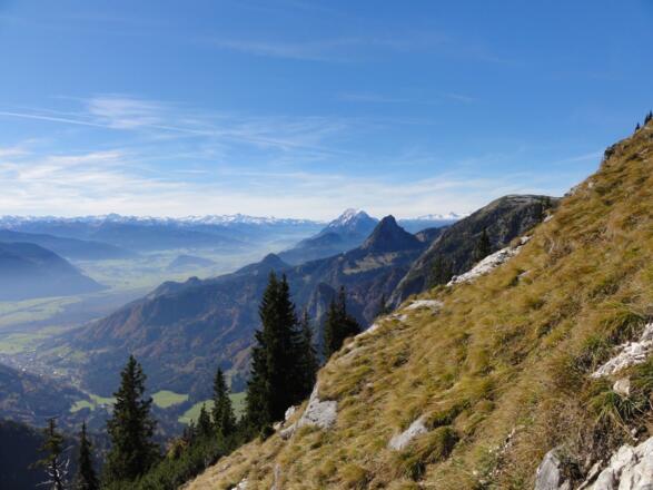 Aufstieg zum Nazogel durch sonnige Steilflanke
