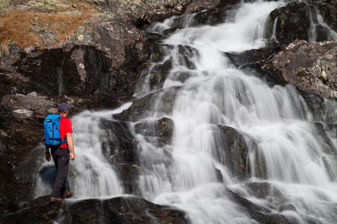 Wasserfall im idyllischen Hochtal, kurz unter dem Zwerfenbergsee