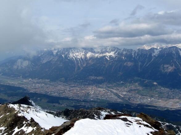 Tiefblick nach Innsbruck.