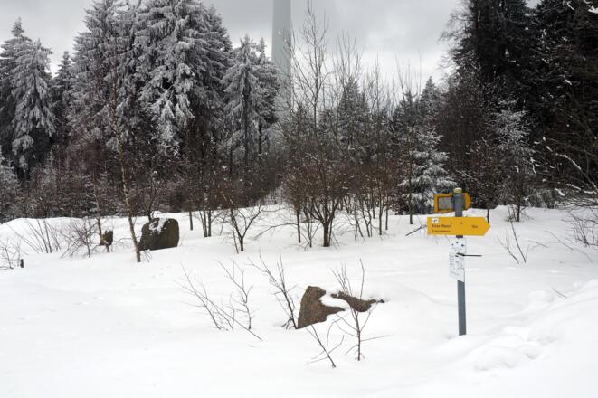 Rechts zum &quot;Roten Marterl&quot; 180m