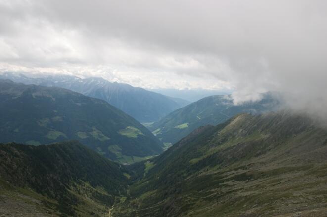 Blick zurück zum Tal ist noch frei