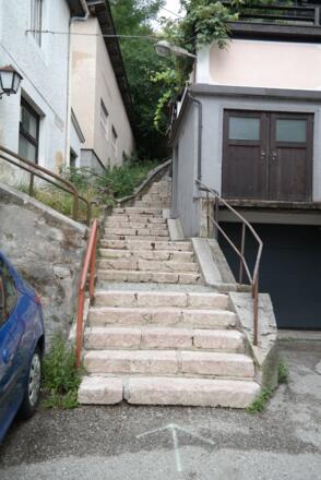 Die Stiege, die zum Kalvarienberg führt.