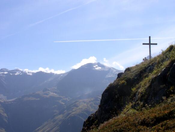Hüttenkreuz der Bockhartseehütte 1933m