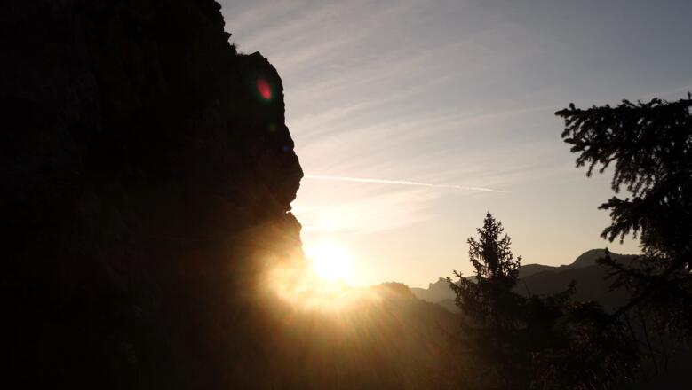 ~1210m, "Do kummt die Sunn, i gfrei mi"
