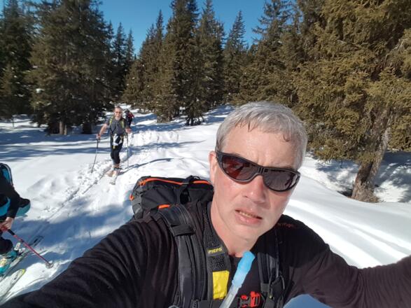 und in Waldbereichen