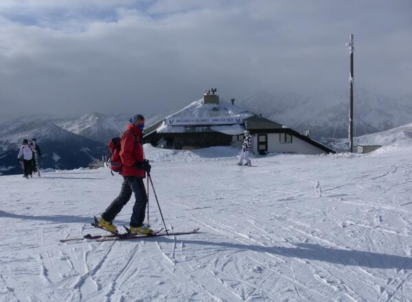 Gipfelskihütte am Aineck