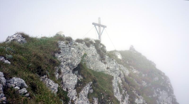 Falkenmauer 1569m in Nebelschwaden