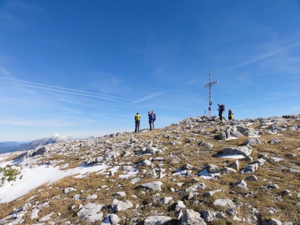 Nazogel Gipfel mit Kreuz