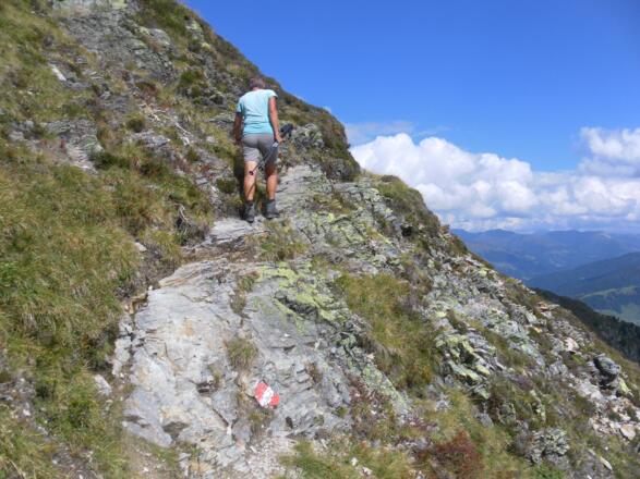 Quergang zum NO-Rücken des Torhelms