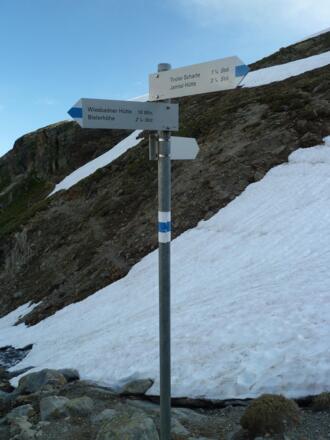 Weggabelung nach dem ersten Aufstieg Richtung Tiroler Scharte