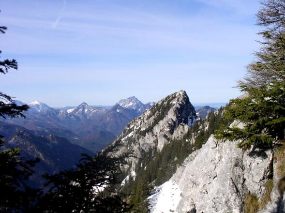 Falkenmauer vor dem Gratabstieg um 1565 m