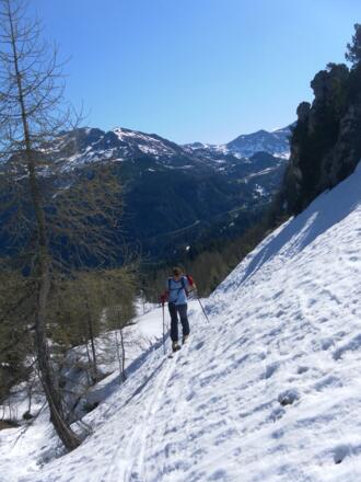 steile Querung unter dem Hengst