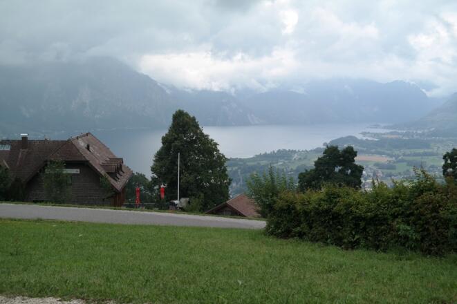 Das Gmundnerberghaus, das beim Abstieg passiert wird.