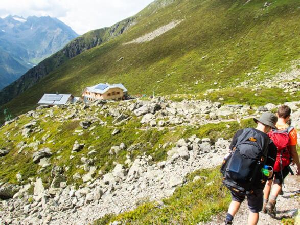 Noch ein paar Meter und wir haben die Rüsselsheimer Hütte erreicht.