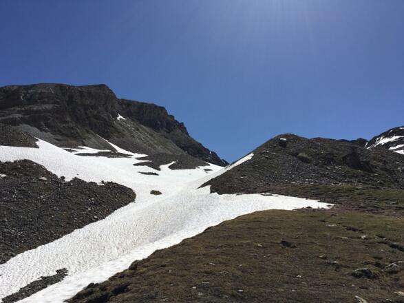 Letzte Schneefelder auf dem Weg zum Rauher Kopf