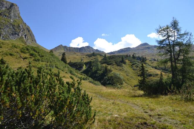 Blick zurück ins Kreekar, links das Mureck u. rechts das Schöderhorn