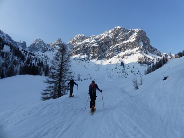 Zu Beginn steuert man direkt den Widdersberg an.