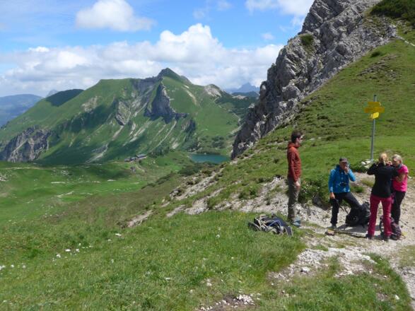 Blick von der Steinkarscharte zur Landsberger Hütte