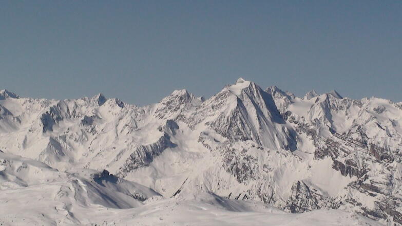 Blick Richtung Stubaier Alpen mit dem Habicht 3277 m in Bildmitte.