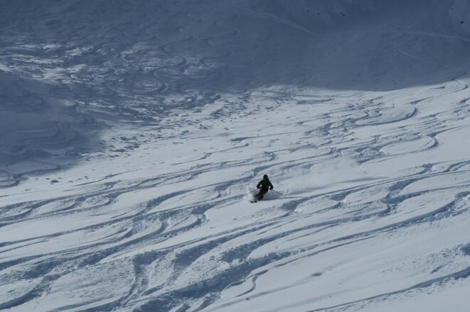 Super Schwünge nach der steilen Einfahrt