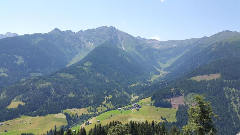 Blick in die Karnischen Alpen