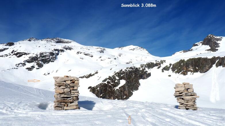 Beginn: Tor 2270m und Gipfelziel 3088m