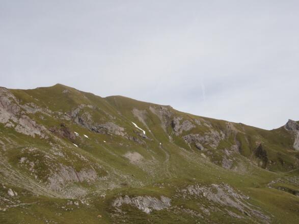 Hochberg links mit dem Joch über den aufgestiegen wird rechts