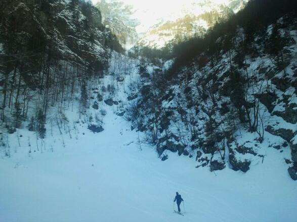 Die Engstelle am Eingang zum Sigistal. Am besten links haltend bezwingen.
