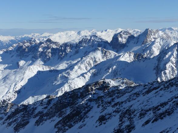 Grandioser Blick zu den Kalkkögel, den "Nordtiroler Dolomiten".