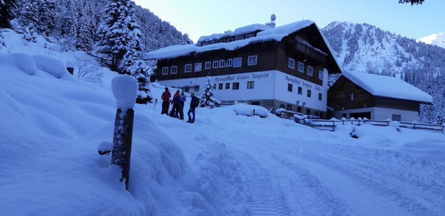 Vom Gasthof Bergheim (bis hierher ca. 1 Std.) geht's noch ...