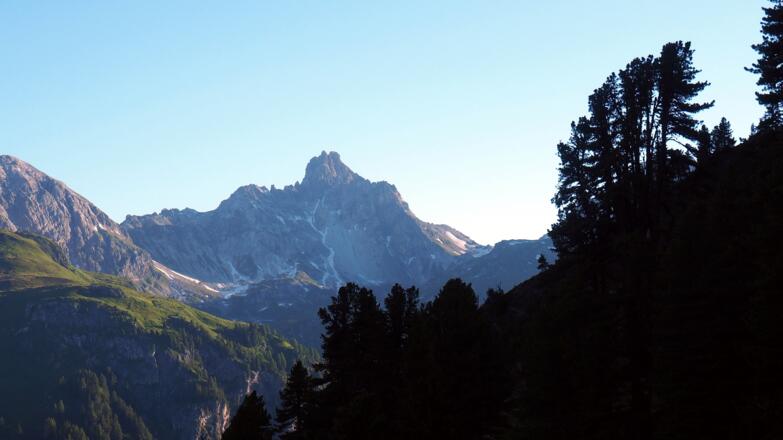 Um 1900m noch im Schatten, Faulkogelblick