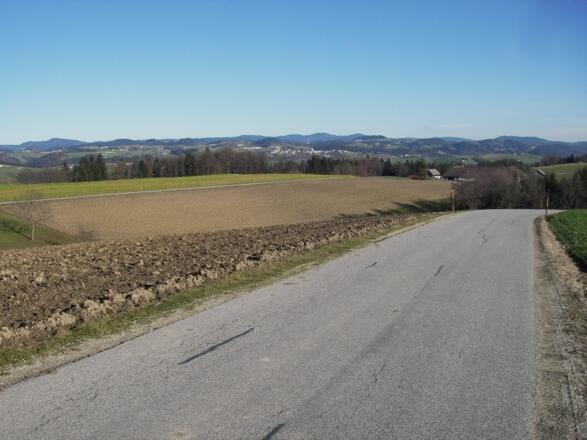 Blick nach Bad Kreuzen