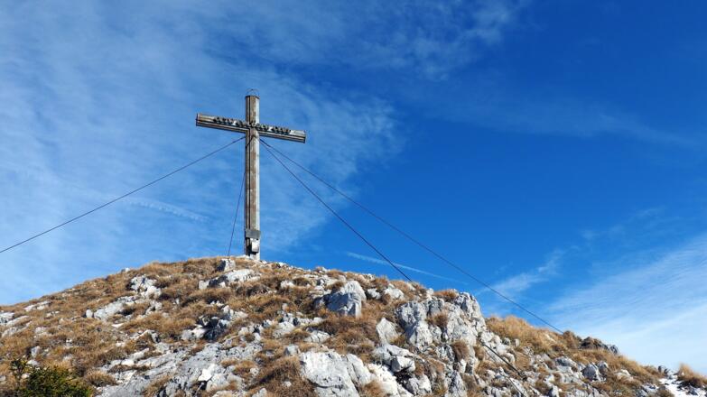 Pyramide 1599m, von der Sitzbank gesehen