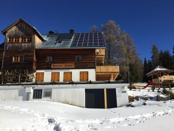 Neue Bonner-Hütte im Winter