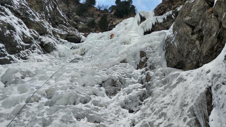 Im Vorstieg in der ersten Seillänge