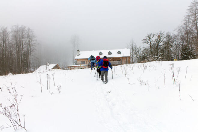 Zum im Winter geschlossenen Gasthof