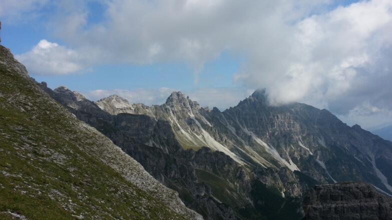 Die beherrschende Marchreisen Spitze