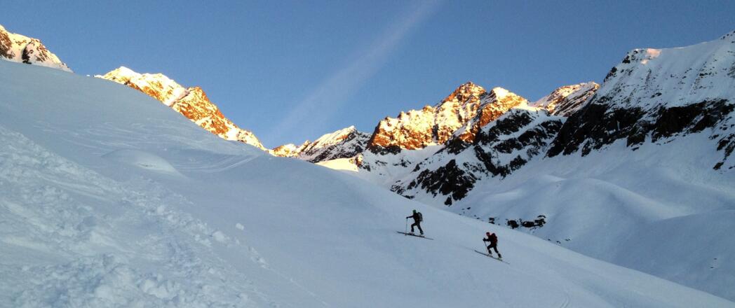 Oberhalb des Latschengürtels, ab hier nun freies Skigelände.